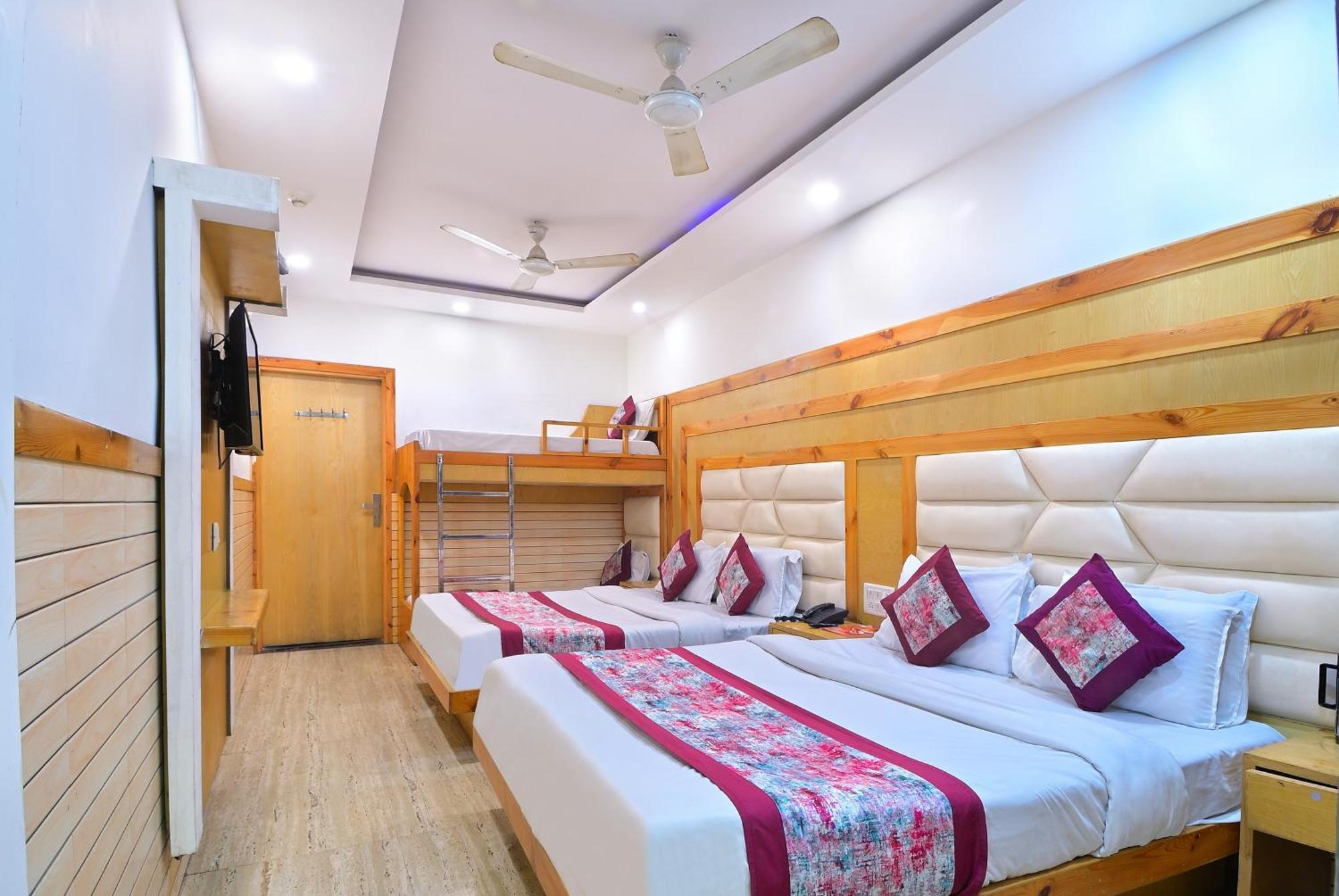 Hotel Glow Inn Paharganj-3 Mins Walk From New Delhi Railway Station Exterior photo