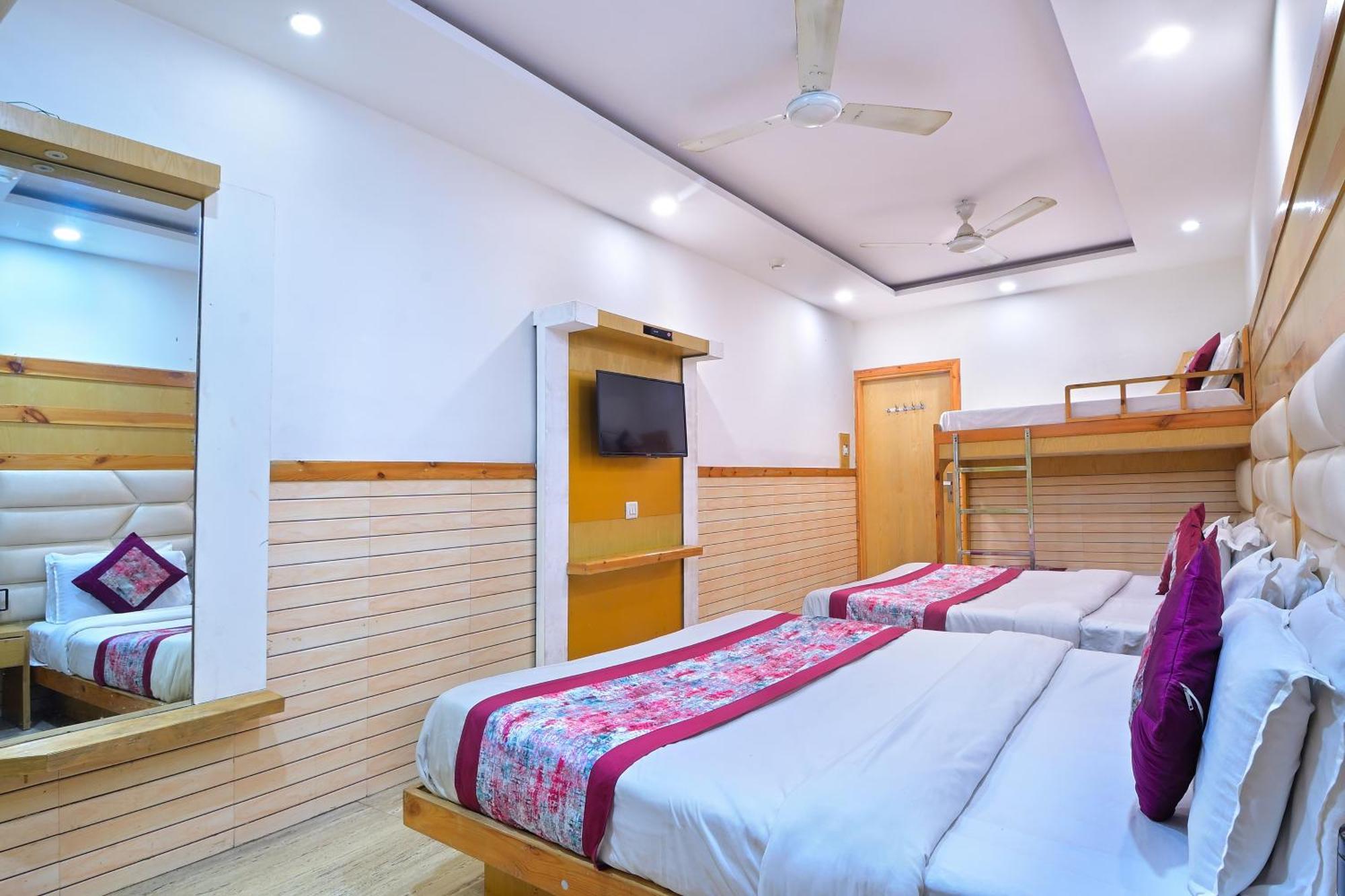 Hotel Glow Inn Paharganj-3 Mins Walk From New Delhi Railway Station Exterior photo